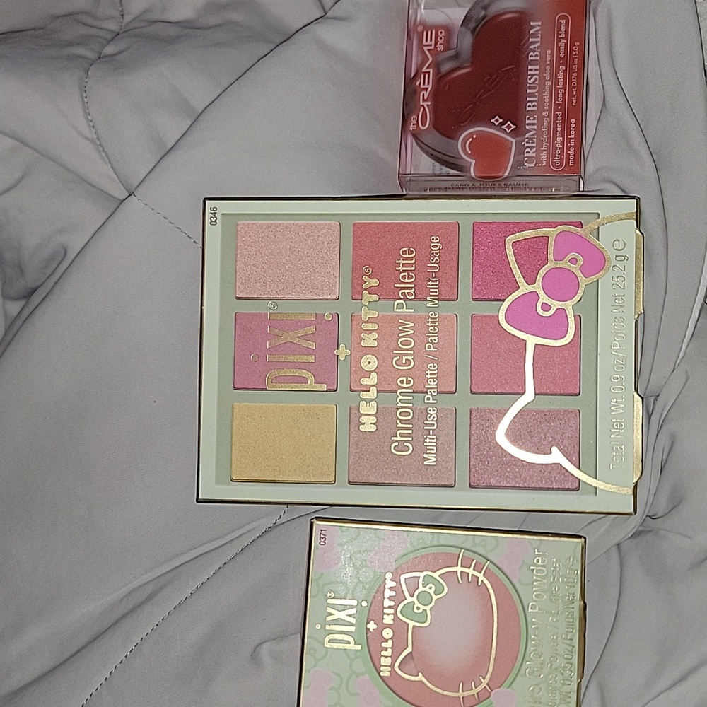 Pixi Hello Kitty Glow Palette and Blush Set- 3 Piece Set